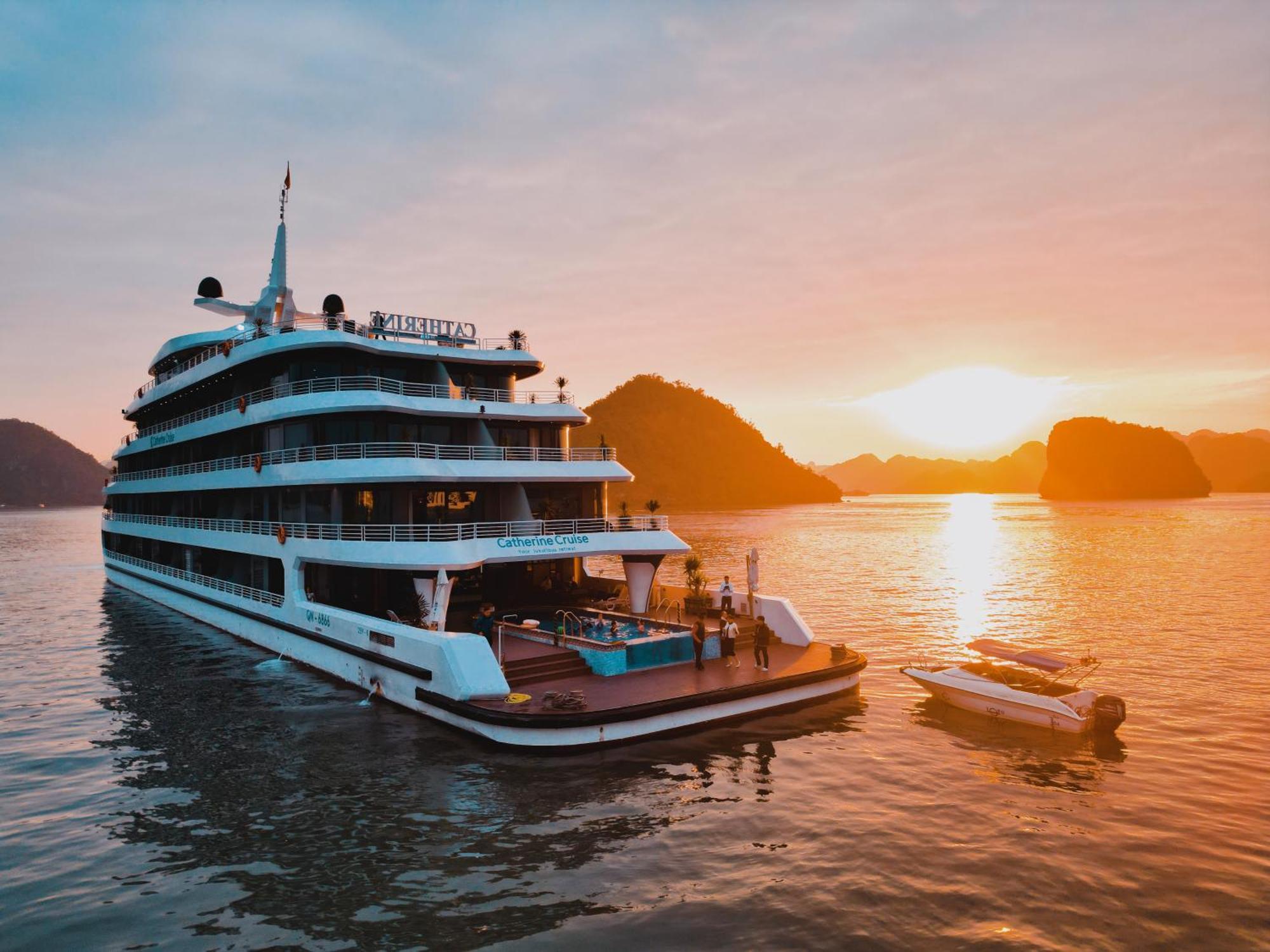 Catherine Cruises Ha Long Bay Экстерьер фото